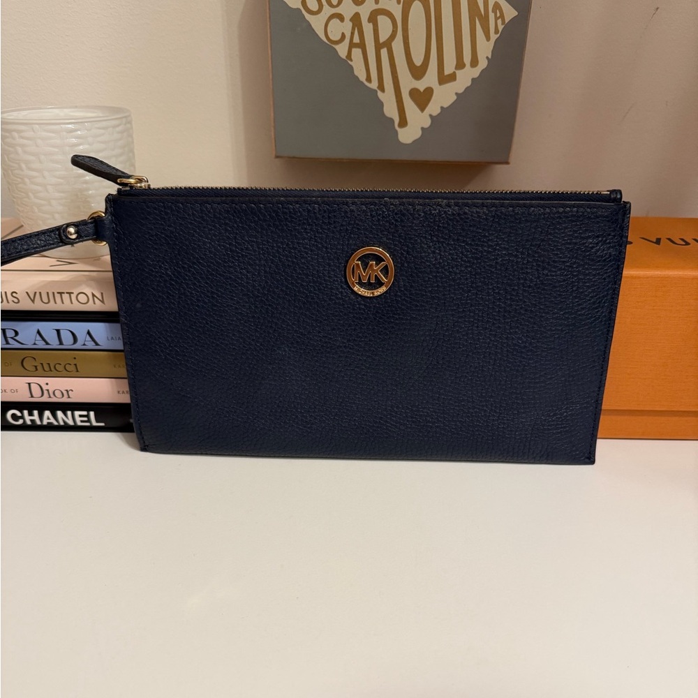 Michael Kors Large Fulton Leather Wristlet